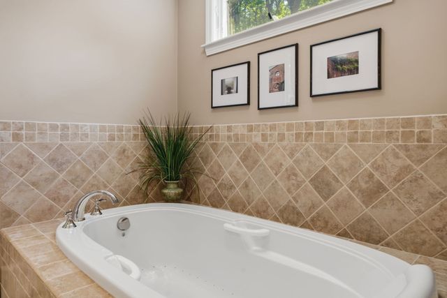 536 Longley Rd, Groton, MA 01450