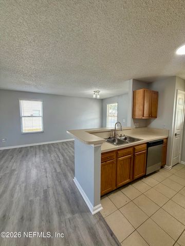 3674 HONEYDEW Lane, Jacksonville, FL 32206