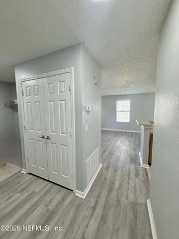 3674 HONEYDEW Lane, Jacksonville, FL 32206