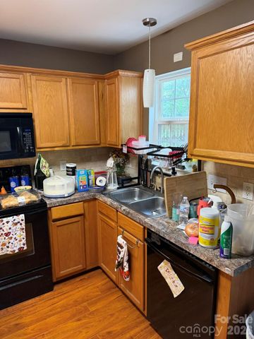 2320 Chantilly Court, Kannapolis, NC 28081