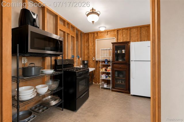6871 Troy Street, Taylor, MI 48180