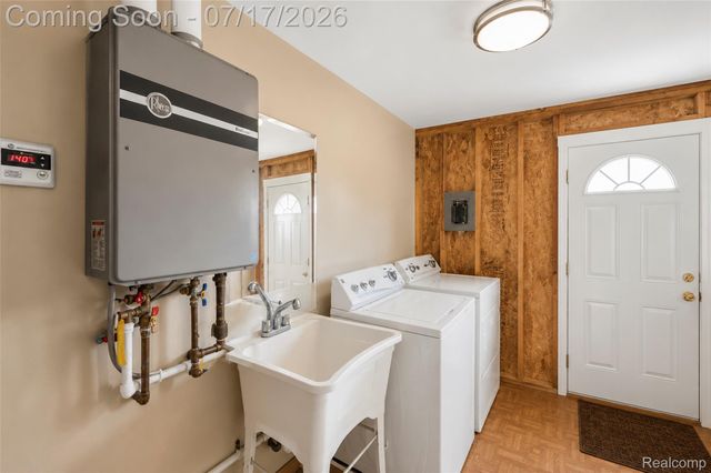 6871 Troy Street, Taylor, MI 48180