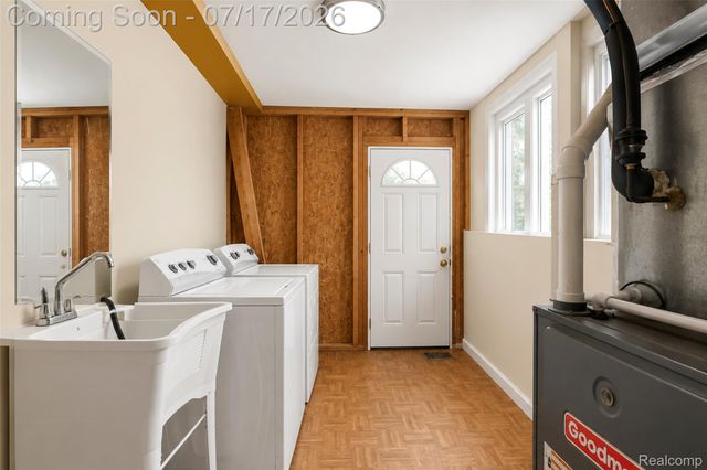6871 Troy Street, Taylor, MI 48180