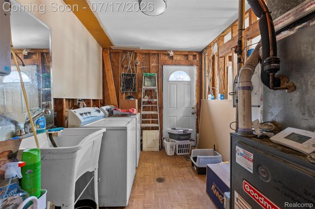 6871 Troy Street, Taylor, MI 48180