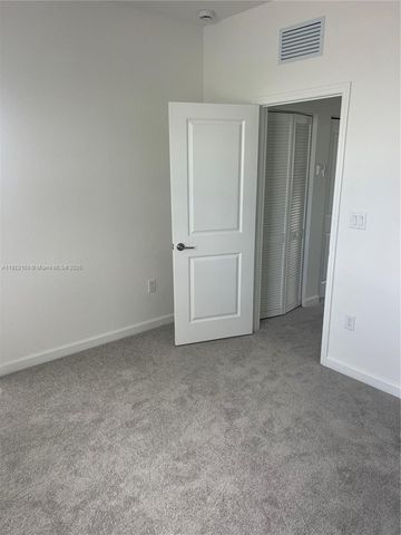 2633 SE 27th Dr, Homestead, FL 33035