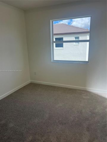 2633 SE 27th Dr, Homestead, FL 33035