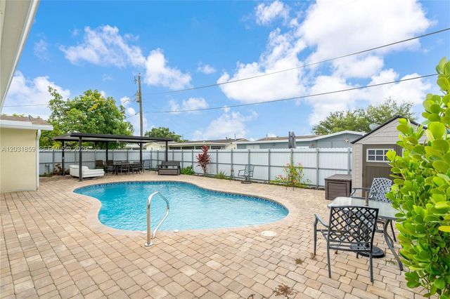 9770 NW 25th St, Sunrise, FL 33322