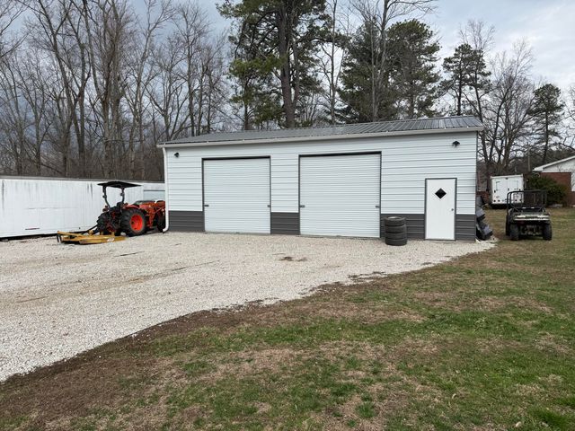 1566 U.S. 460, Frenchburg, KY 40322