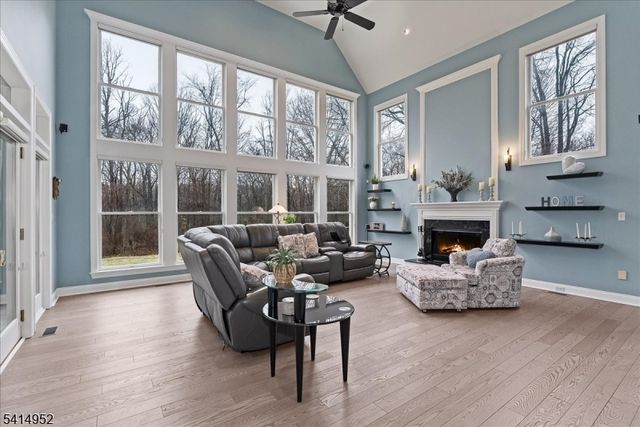 6 Mackenzie Ct, Sparta Twp., NJ 07871