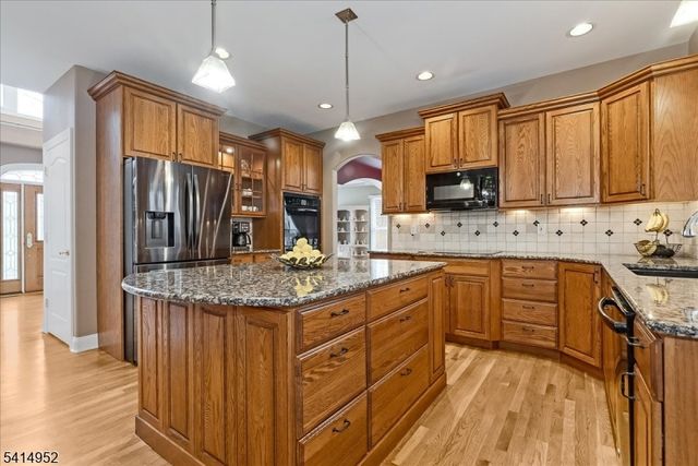 6 Mackenzie Ct, Sparta Twp., NJ 07871