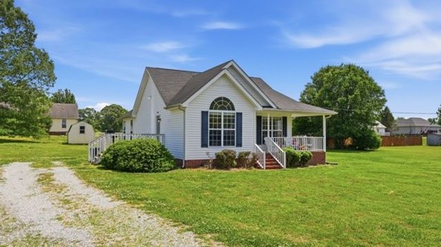 14 Ash Grove Rd, Fayetteville, TN 37334