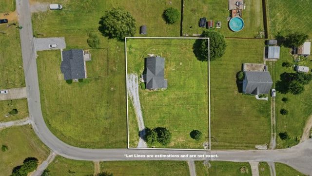 14 Ash Grove Rd, Fayetteville, TN 37334