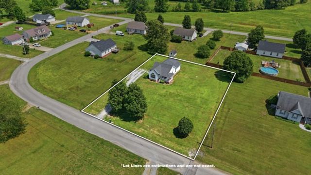 14 Ash Grove Rd, Fayetteville, TN 37334