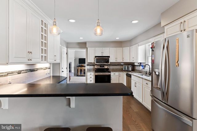 708 CARRIAGE LN, Mechanicsburg, PA 17050