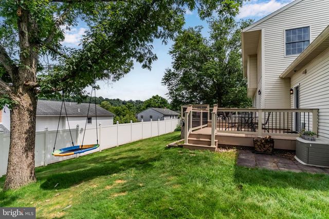 708 CARRIAGE LN, Mechanicsburg, PA 17050