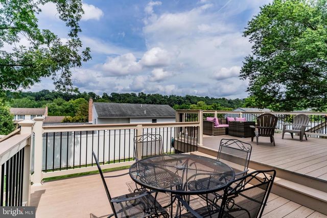 708 CARRIAGE LN, Mechanicsburg, PA 17050