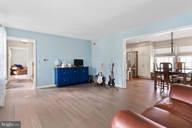 708 CARRIAGE LN, Mechanicsburg, PA 17050