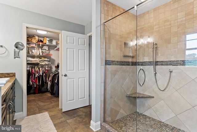 708 CARRIAGE LN, Mechanicsburg, PA 17050