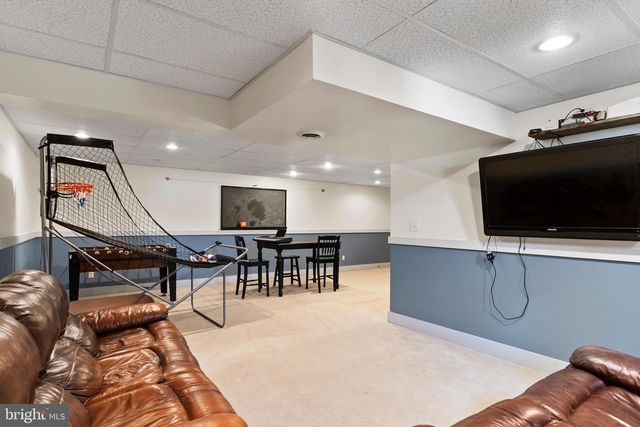 708 CARRIAGE LN, Mechanicsburg, PA 17050