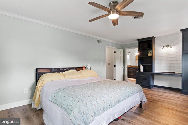 708 CARRIAGE LN, Mechanicsburg, PA 17050