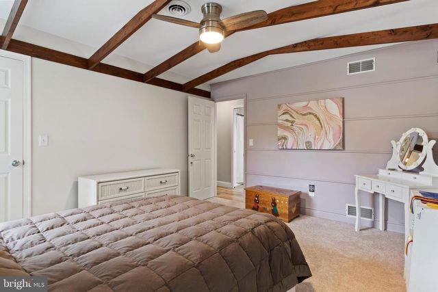708 CARRIAGE LN, Mechanicsburg, PA 17050