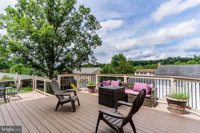 708 CARRIAGE LN, Mechanicsburg, PA 17050