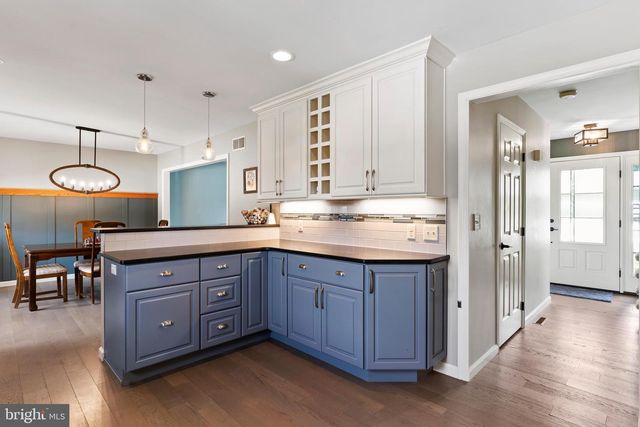 708 CARRIAGE LN, Mechanicsburg, PA 17050