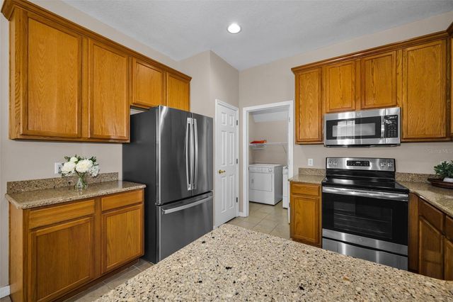 3304 COVERED BRIDGE DRIVE E, Dunedin, FL 34698