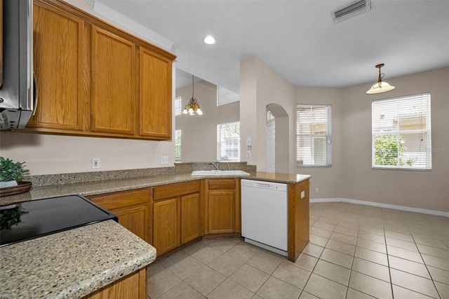 3304 COVERED BRIDGE DRIVE E, Dunedin, FL 34698