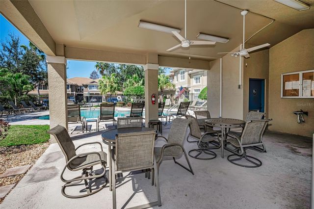 3304 COVERED BRIDGE DRIVE E, Dunedin, FL 34698