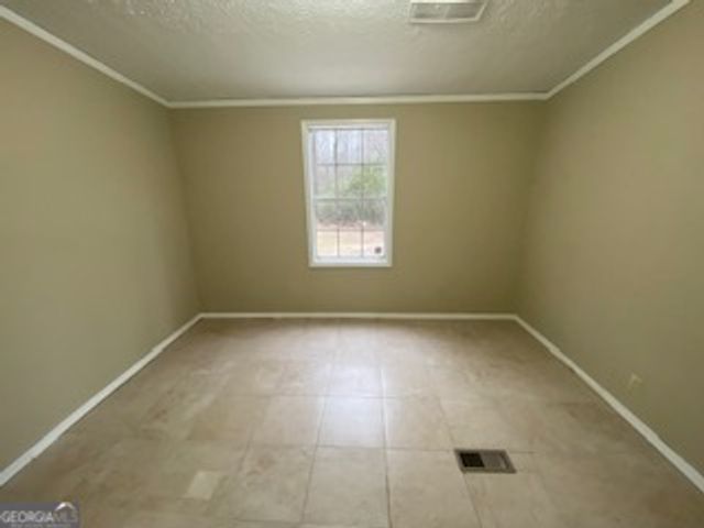 1368 Dee Kennedy Road, Auburn, GA 30011