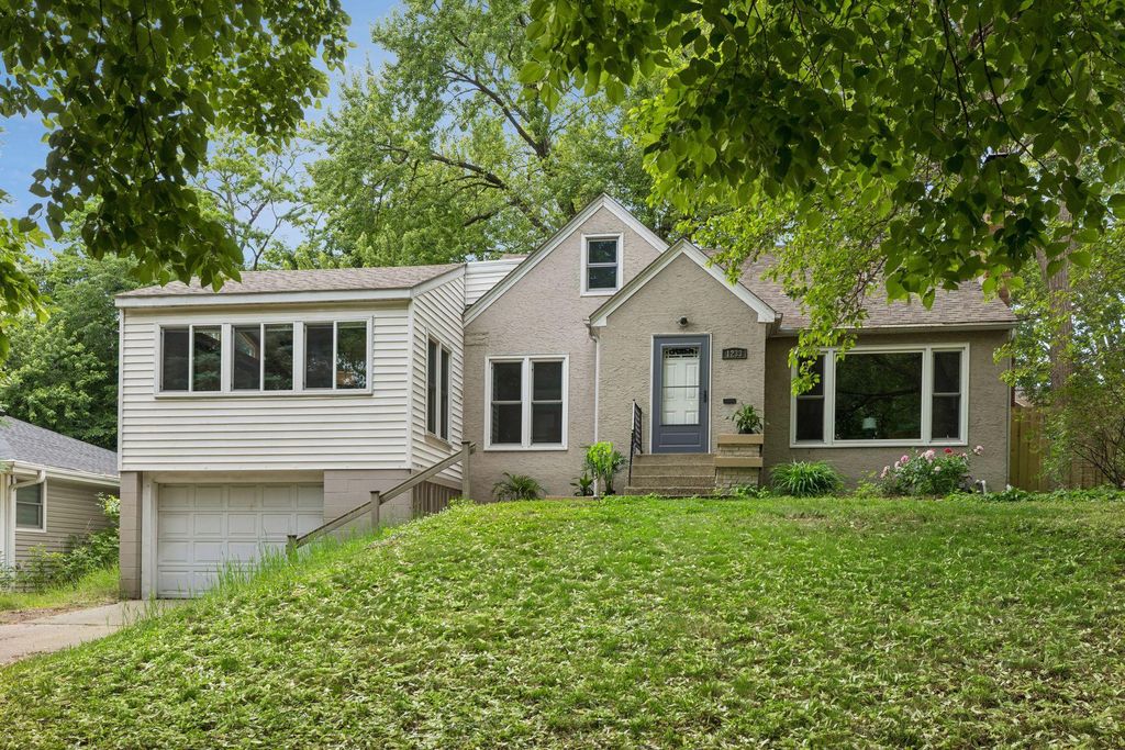 1233 Maywood Street, Saint Paul, MN 55117 — photo 2