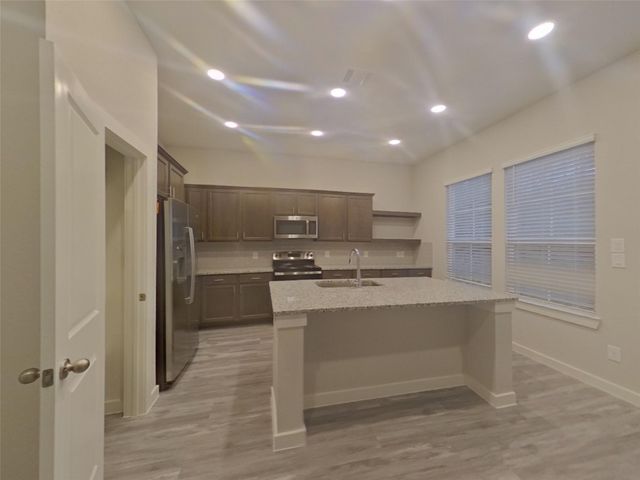 9835 Willow Creek Commerce Drive 310, Tomball, TX 77375