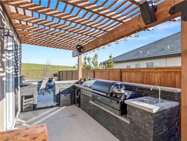 4483 Crown Bluffs Drive, Madera, CA 93636