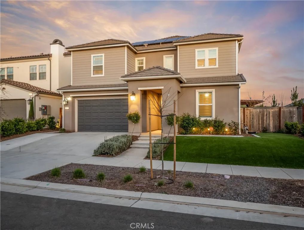 4483 Crown Bluffs Drive, Madera, CA 93636