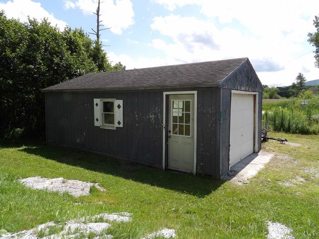 124 Clarendon Road, Wallingford, VT 05773