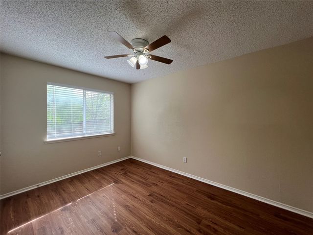 2213 Rolling Creek Run, Fort Worth, TX 76108