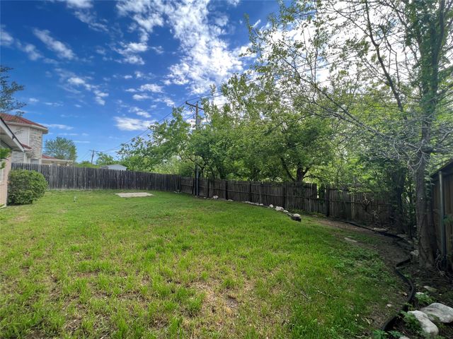 2213 Rolling Creek Run, Fort Worth, TX 76108
