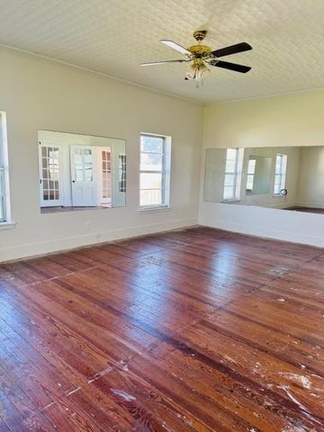 217 Main Street, Palacios, TX 77465