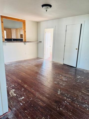 217 Main Street, Palacios, TX 77465