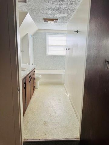 217 Main Street, Palacios, TX 77465