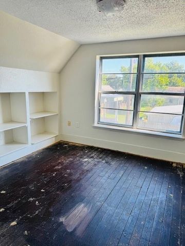 217 Main Street, Palacios, TX 77465