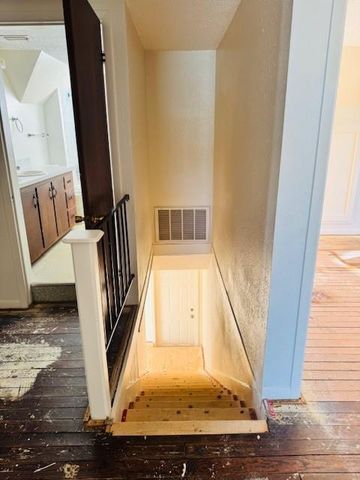 217 Main Street, Palacios, TX 77465