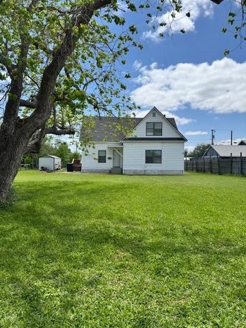 217 Main Street, Palacios, TX 77465