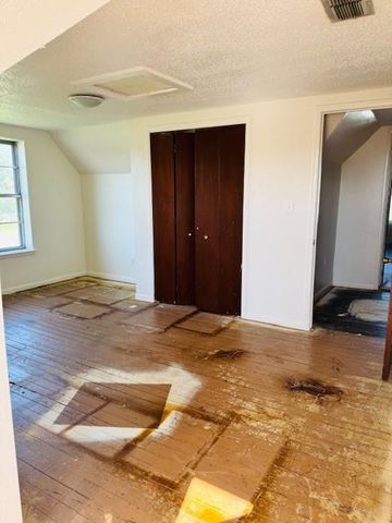 217 Main Street, Palacios, TX 77465