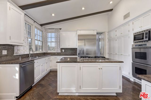 12557 The Vista, Los Angeles, CA 90049