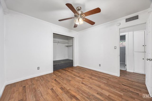 201 Oleander Avenue, Bakersfield, CA 93304