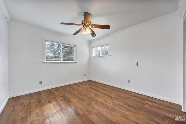 201 Oleander Avenue, Bakersfield, CA 93304