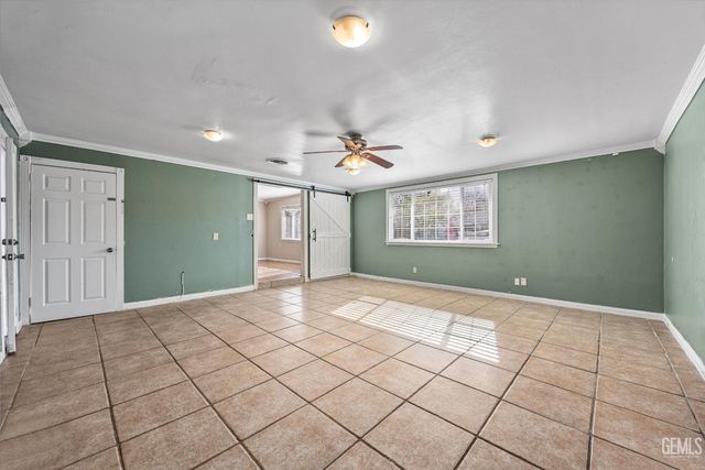 201 Oleander Avenue, Bakersfield, CA 93304