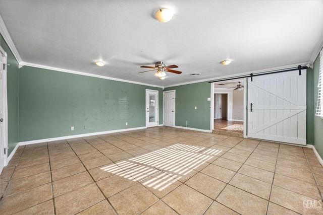 201 Oleander Avenue, Bakersfield, CA 93304